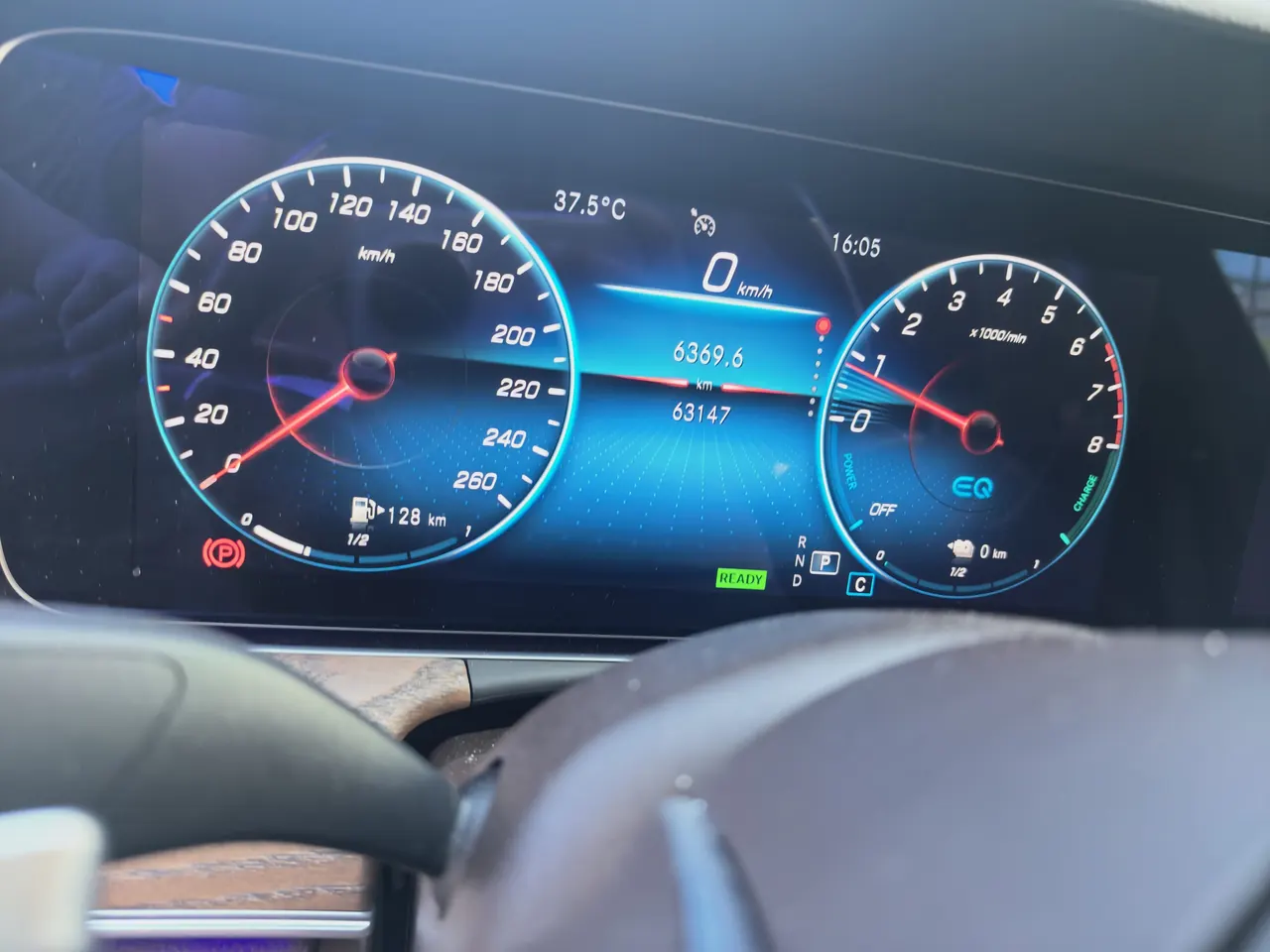 Mercedes Benz Class E New Energy 2022 E 350 e L 2.0T (Change 2) Automatic Gear 5