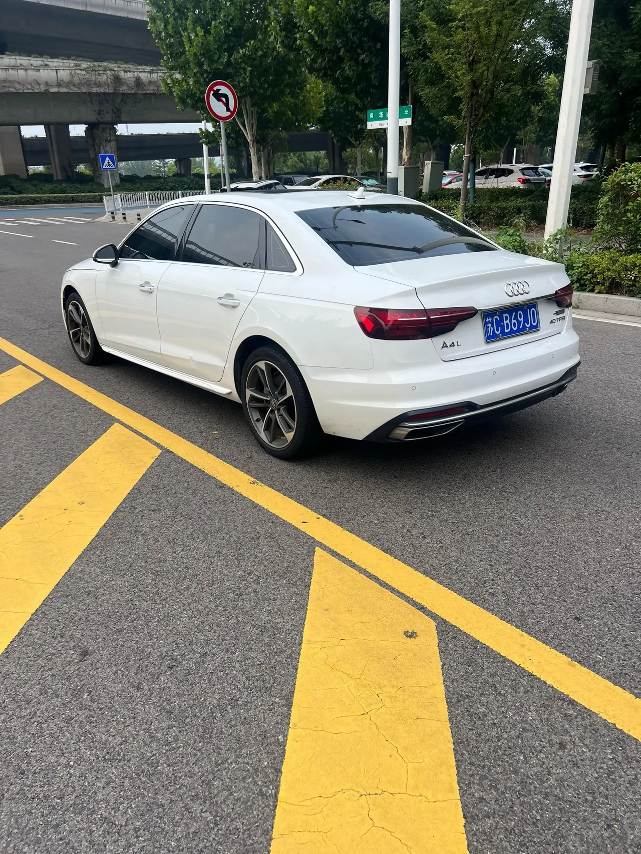 Audi 2020 A4L 2.0TFSI 40TFSI Fashion Elegant Automatic 7