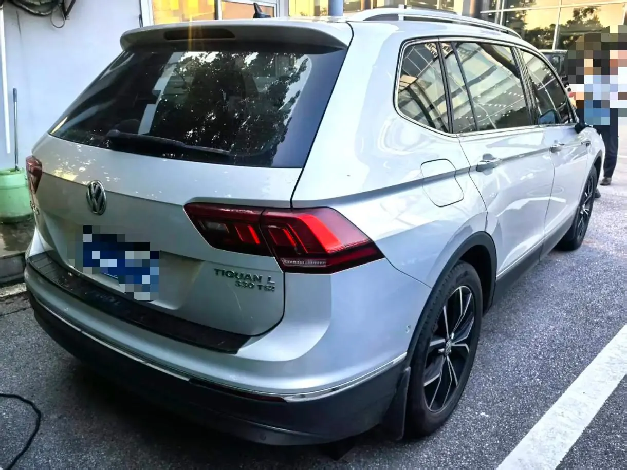 Volkswagen 2020 Tiguan L 2.0TSI 330TSI Two-Drive Smart Deluxe Automatic Gear 4