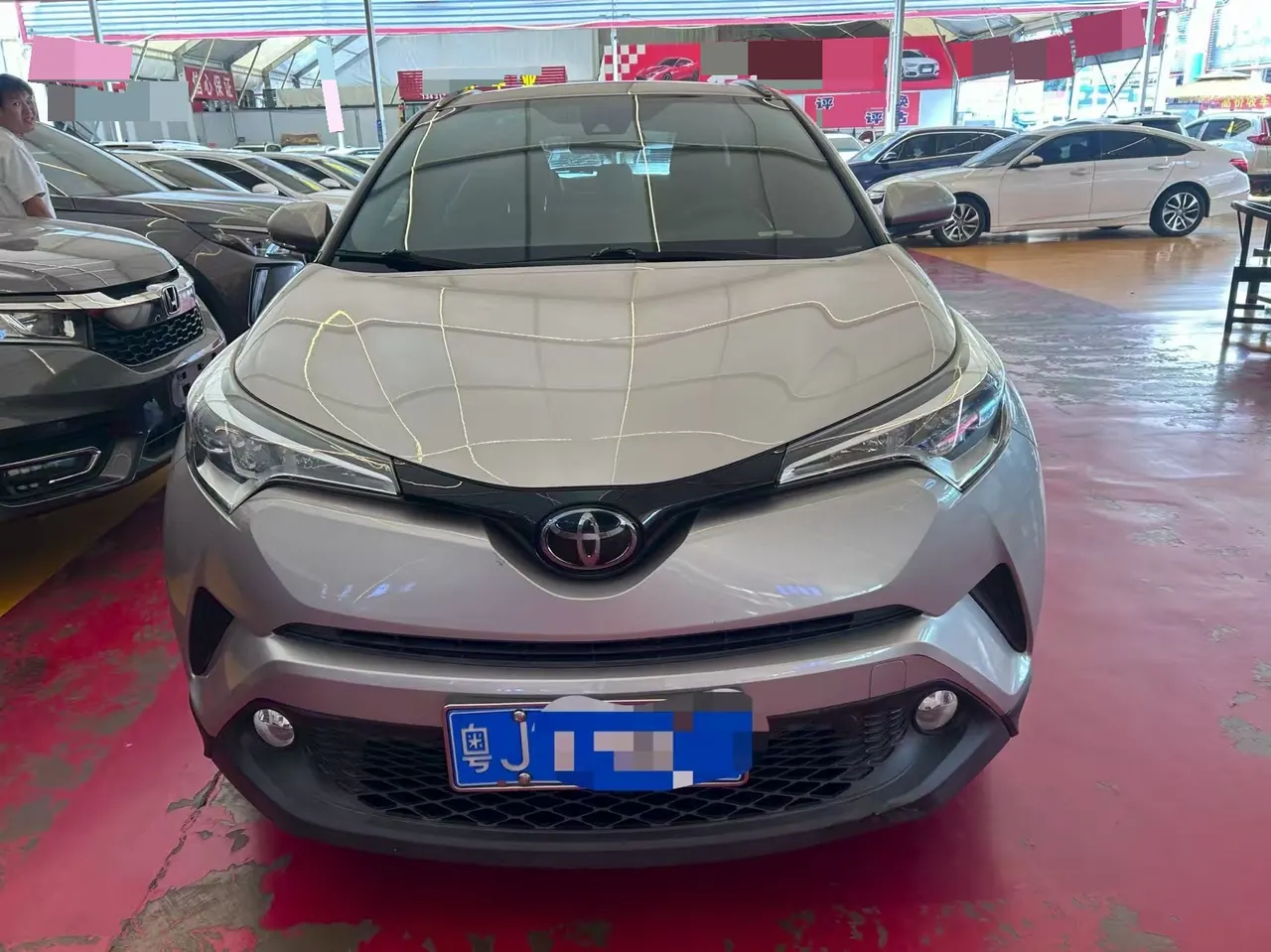 Toyota 2020 C- HR 2.0 stepless leading version of automatic gear 2