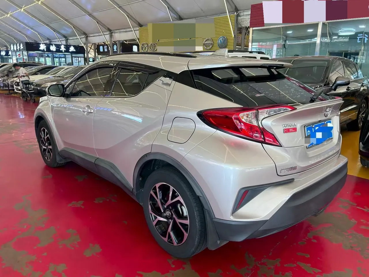 Toyota 2020 C- HR 2.0 stepless leading version of automatic gear 3