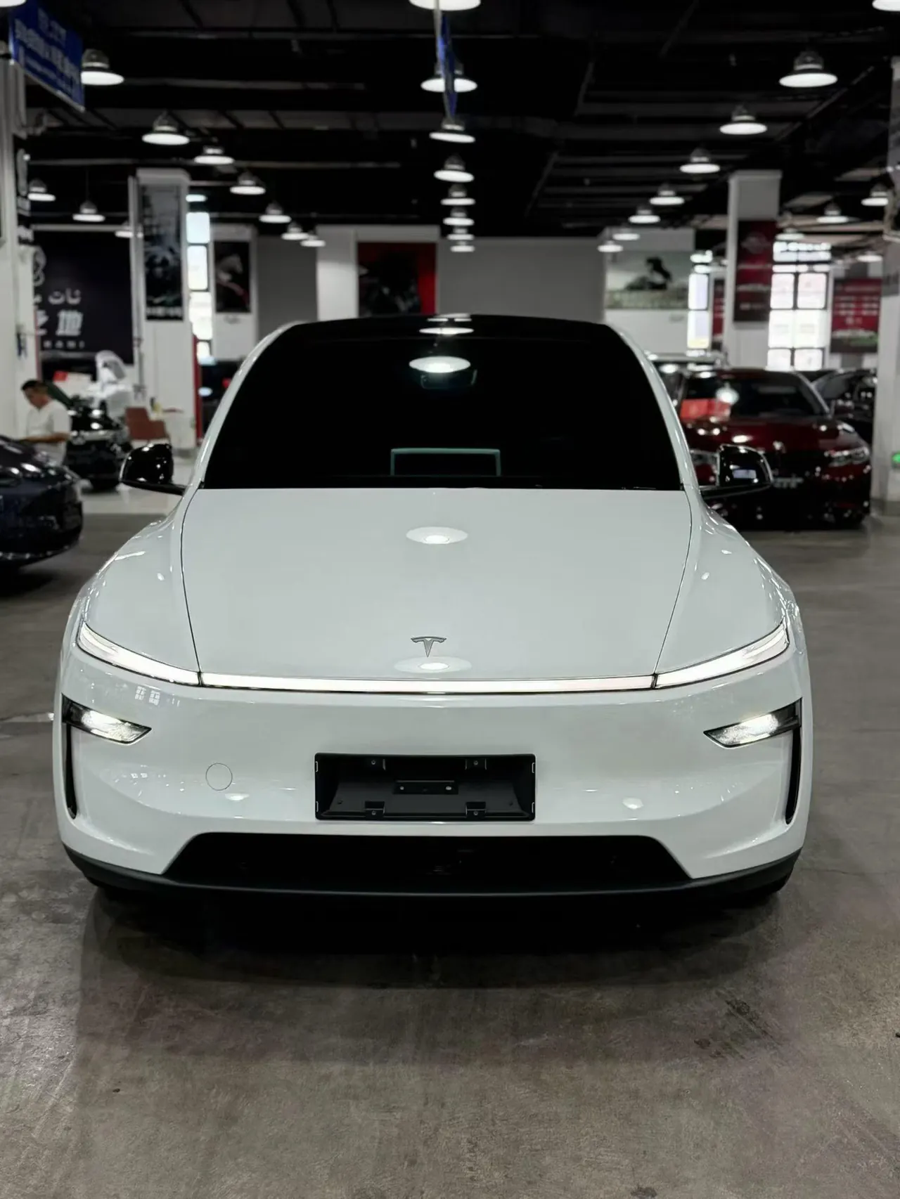 Tesla 2025 Model Y L Long Endurance All-Wheel Drive Automatic Transmission 2