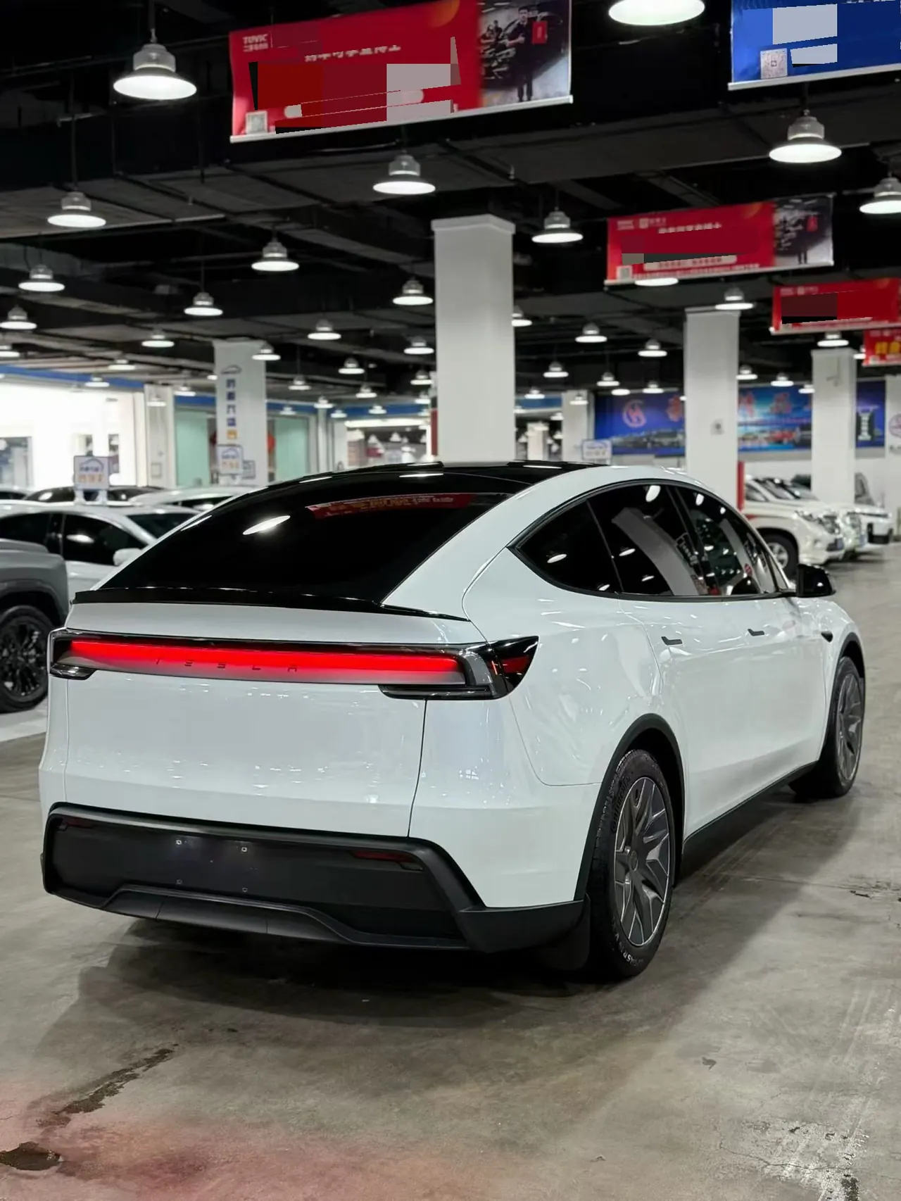 Tesla 2025 Model Y L Long Endurance All-Wheel Drive Automatic Transmission 7