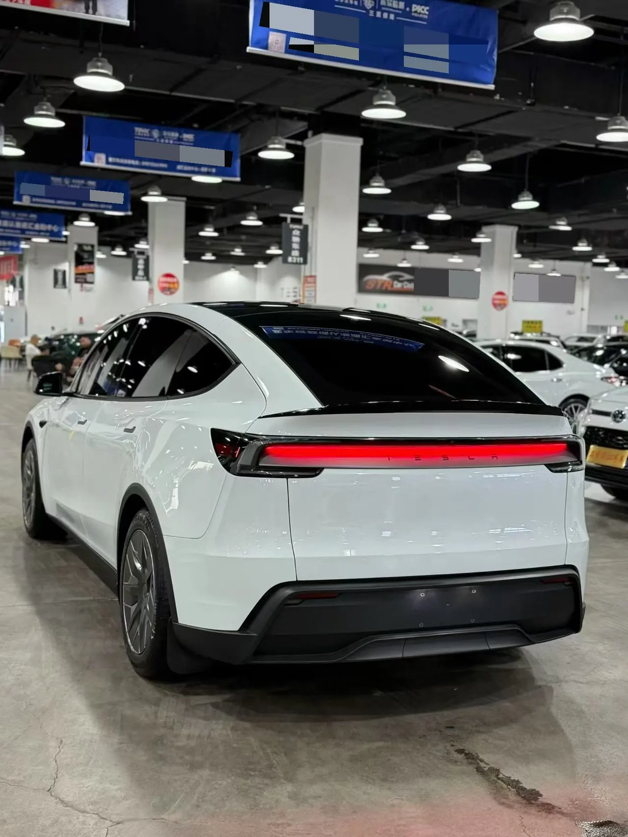 Tesla 2025 Model Y L Long Endurance All-Wheel Drive Automatic Transmission 9