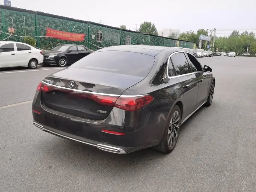 Mercedes Benz E Class 2025 E 300 L 48V 2.0T Luxury Automatic Gear 4