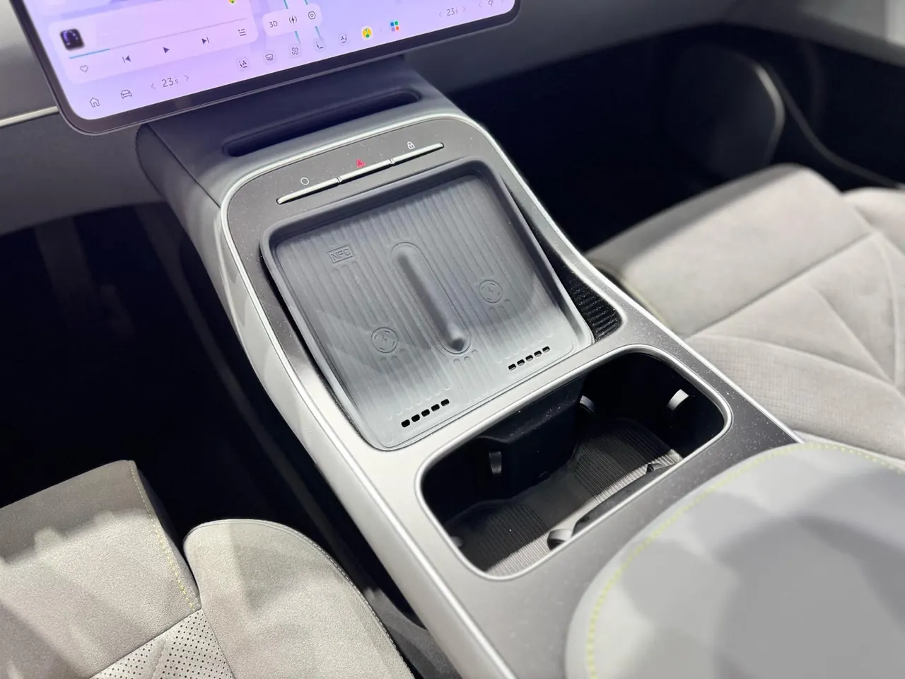 NIO 2025 ET5 Championship Commemorative Edition 75kWh Automatic 16