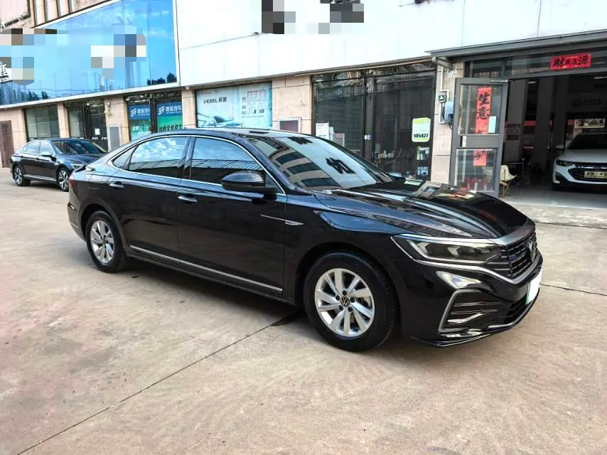 Volkswagen 2025 Passat PHEV 1.4T 430 Business Edition Automatic Gear 3