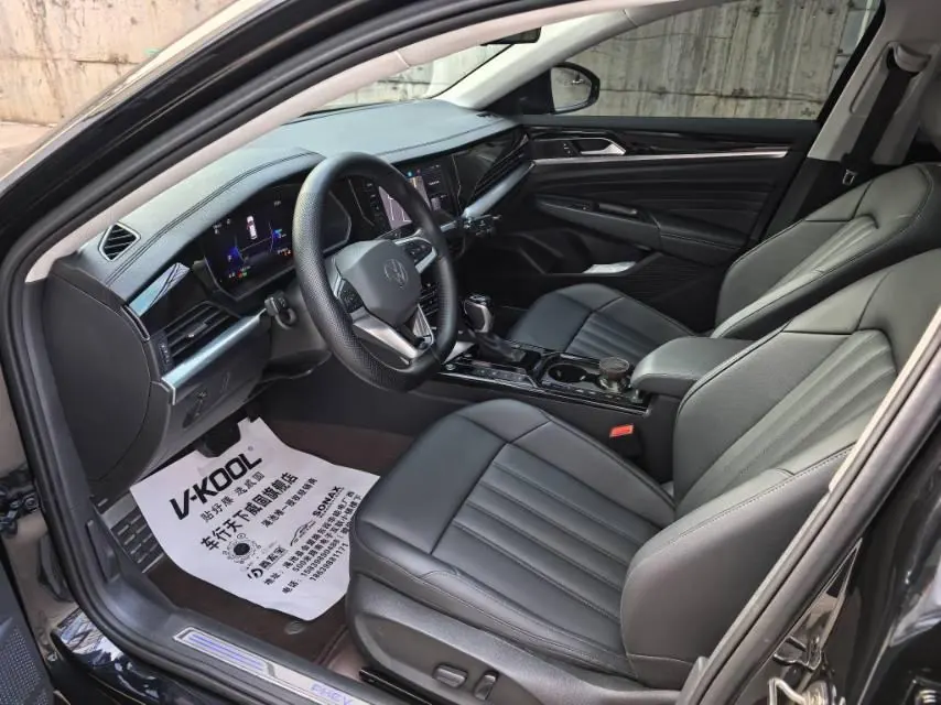 Volkswagen 2025 Passat PHEV 1.4T 430 Business Edition Automatic Gear 7