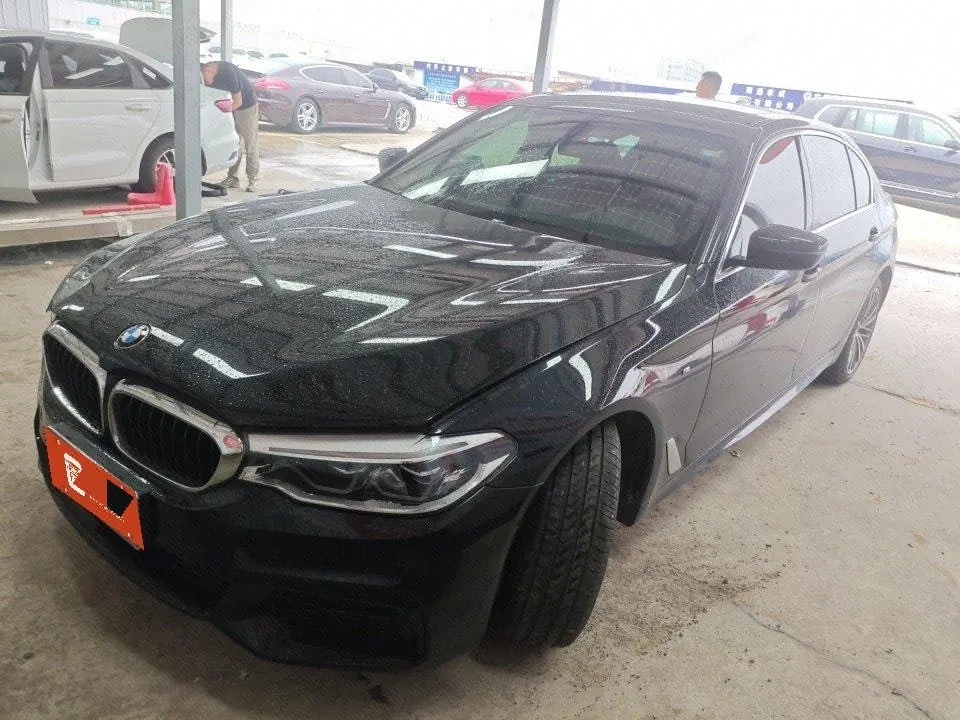 Open image lightbox: BMW 5 Series 2020 530Li 2.0T Leading M Sports Suit Automatic Gear