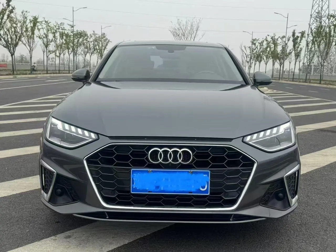 Audi 2020 A4L 2.0TFSI 40TFSI Fashion Dynamic Automatic 2