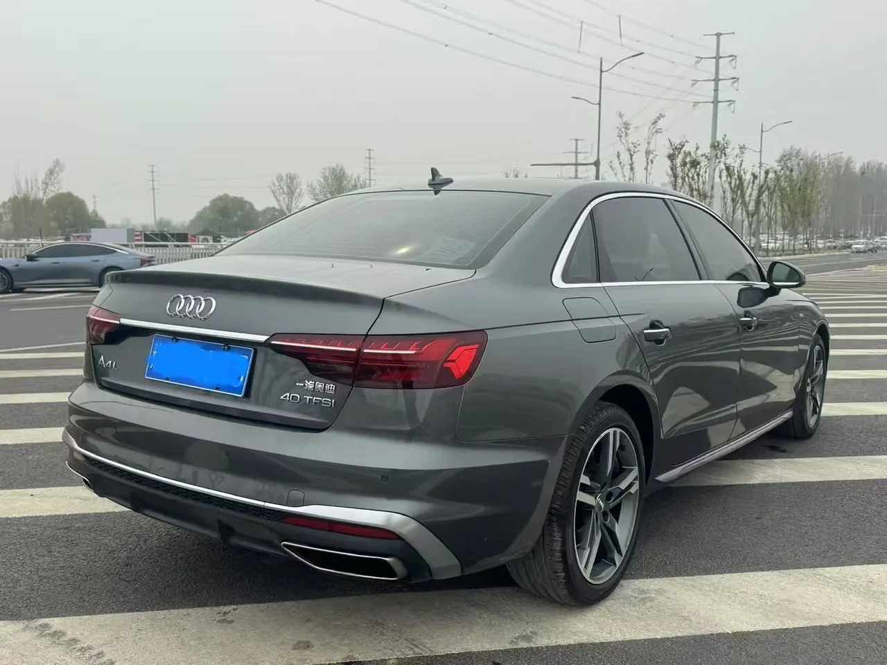 Audi 2020 A4L 2.0TFSI 40TFSI Fashion Dynamic Automatic 9