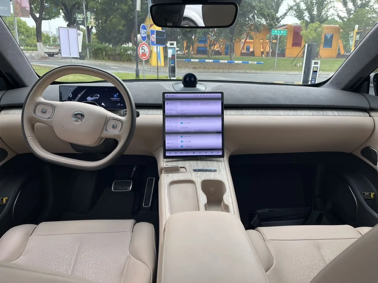NIO 2022 ET5 75kWh automatic gear 7