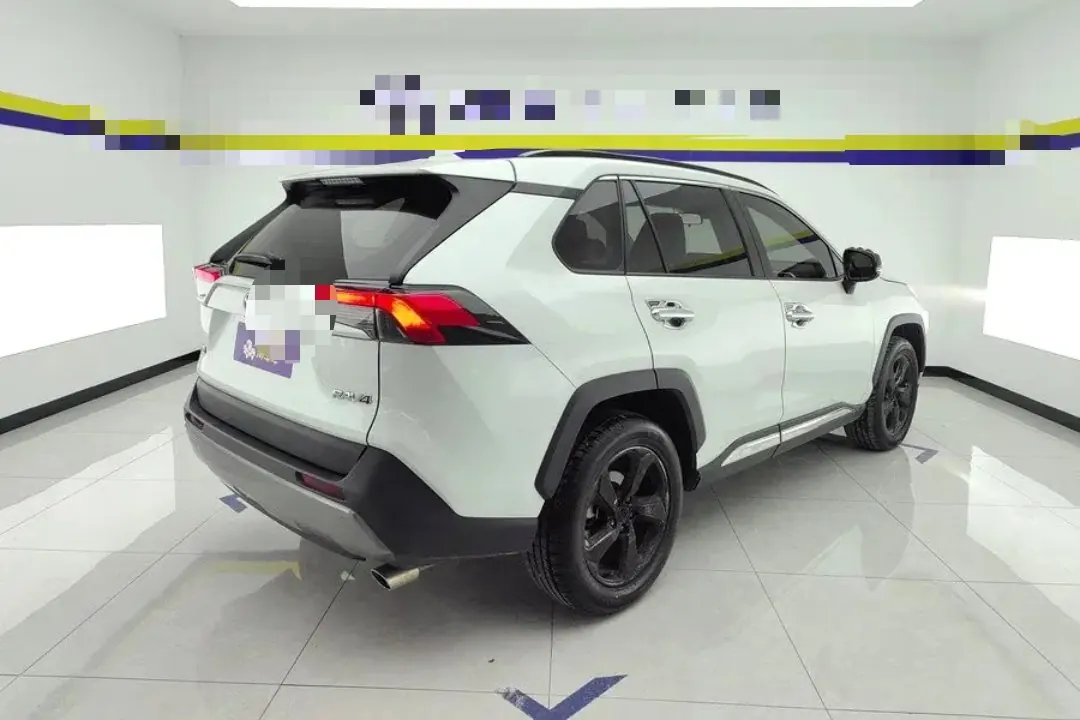 Toyota 2021 RAV4 Rongbo 2.0 Stepless Two-Drive Fashion PLUS Edition Automatic Gear 2