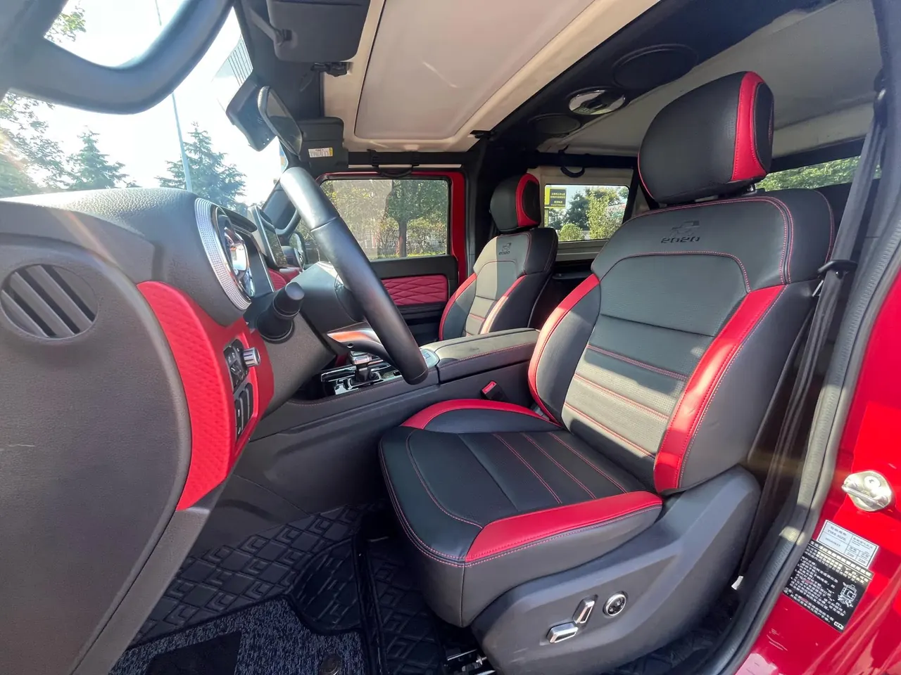 Beijing 2020 BJ40 2.0T 4-wheel drive tribute version chivalrous automatic gear 8