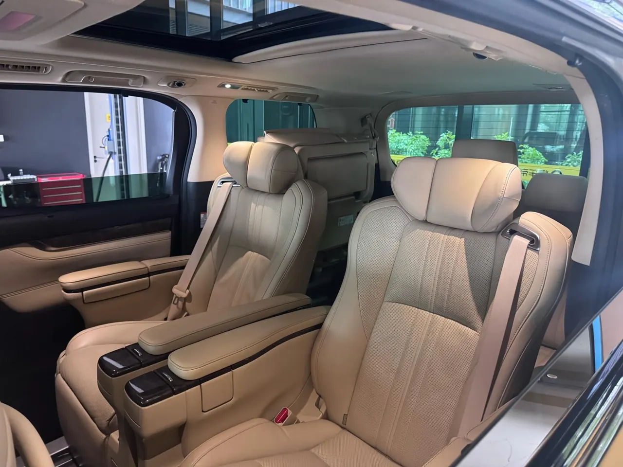 Toyota Wilfa (Imported) 2020 Wilfa 2.5 Stepless HV Deluxe Edition Automatic Gear 4