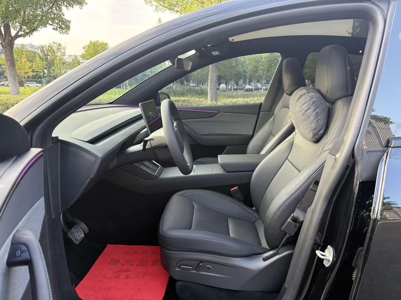 Tesla 2026 Model Y Rear-Wheel-Drive Automatic 7