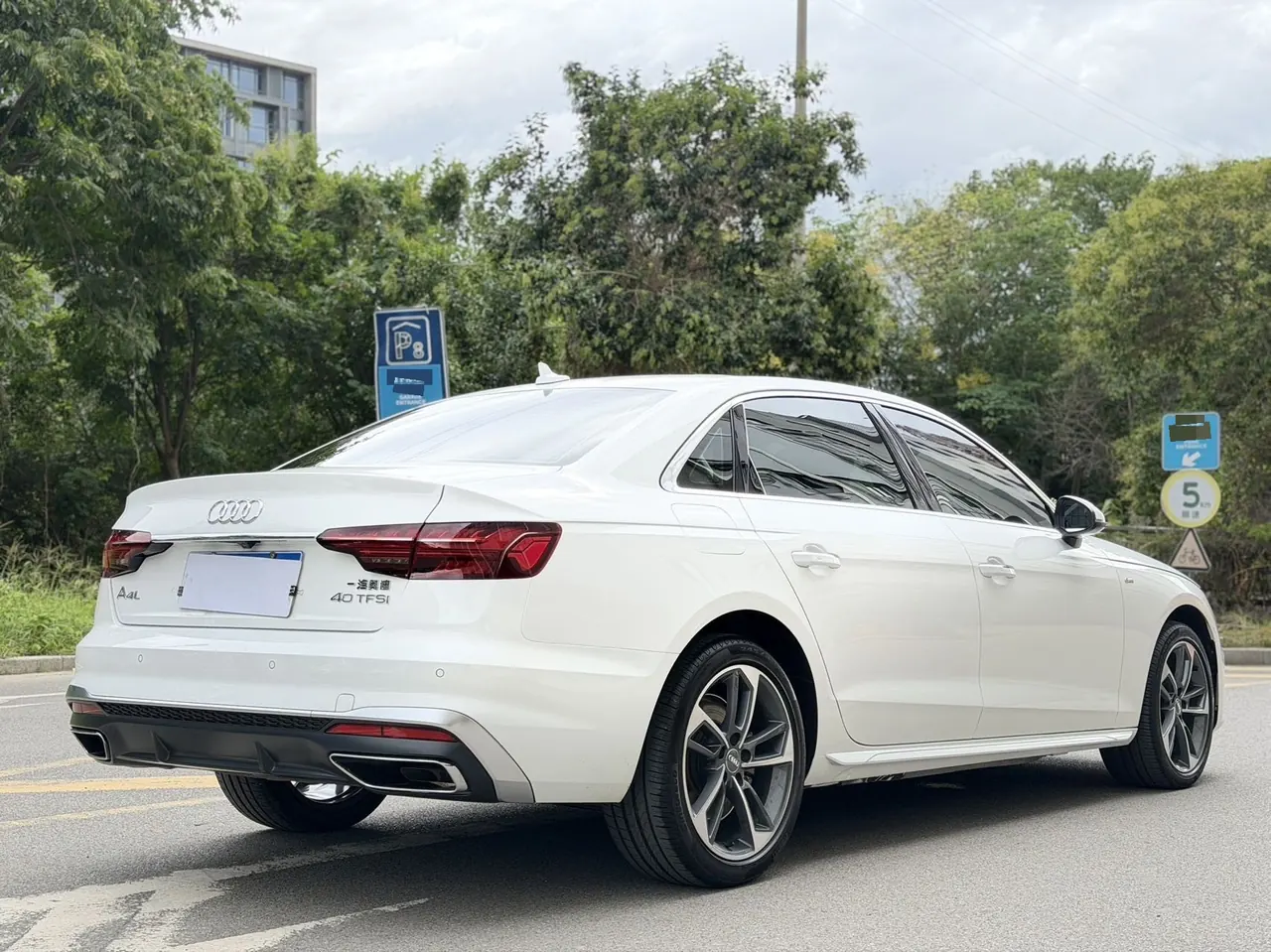 Audi 2020 A4L 2.0TFSI 40TFSI Fashion Dynamic Automatic 6