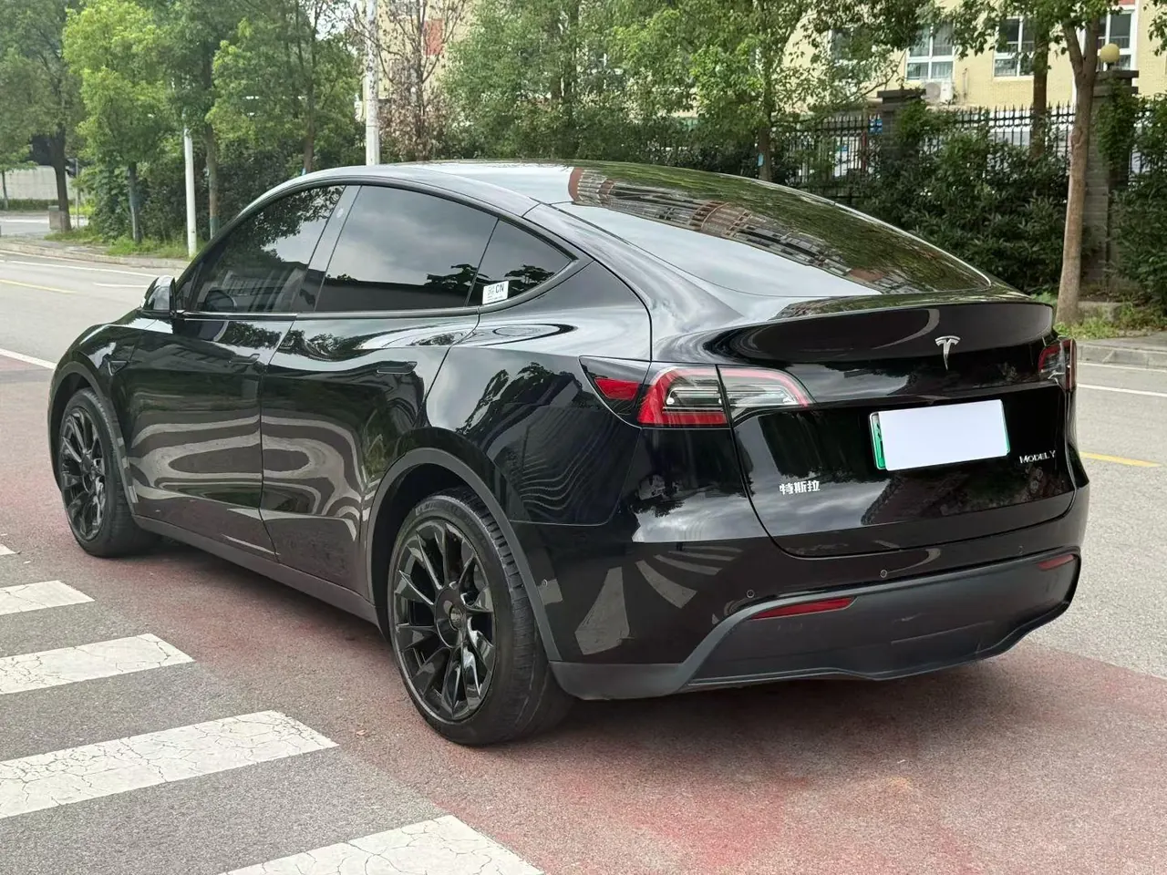 Tesla 2021 Model Y Standard Endurance Rear Drive Automatic Gear 4