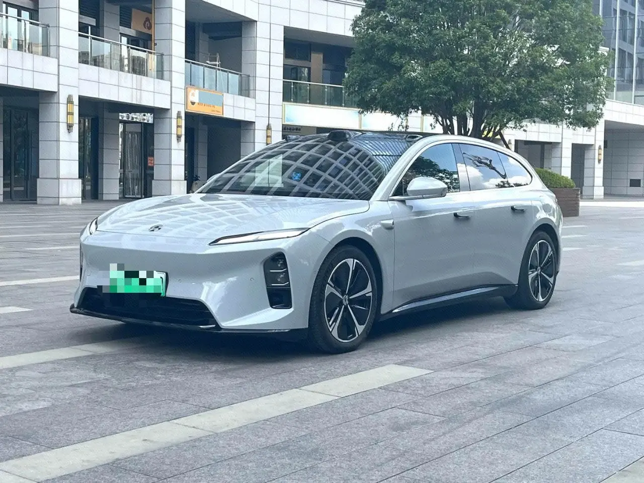Open image lightbox: NIO 2025 ET5T 75kWh Touring automatic