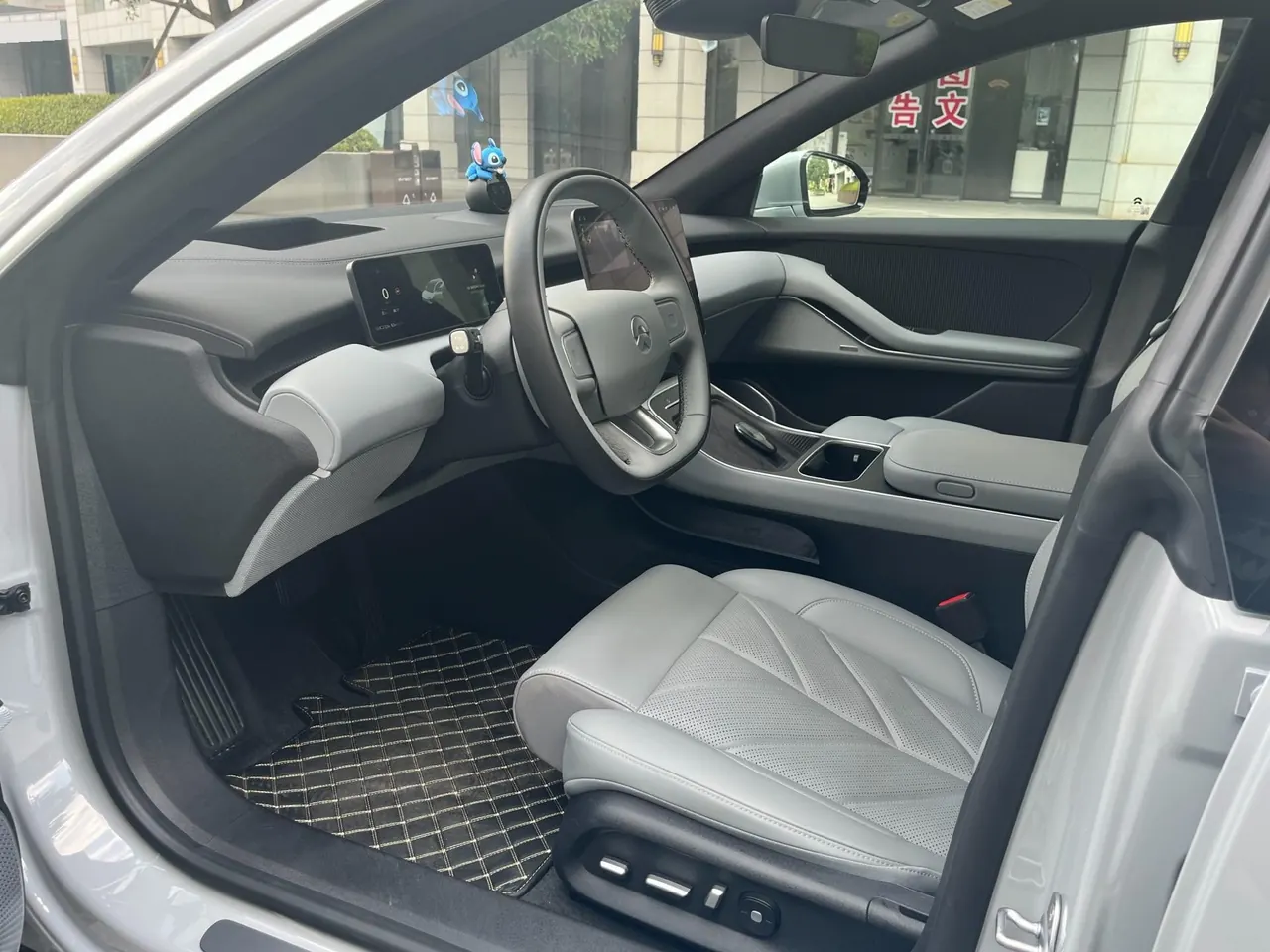 NIO 2025 ET5T 75kWh Touring automatic 6
