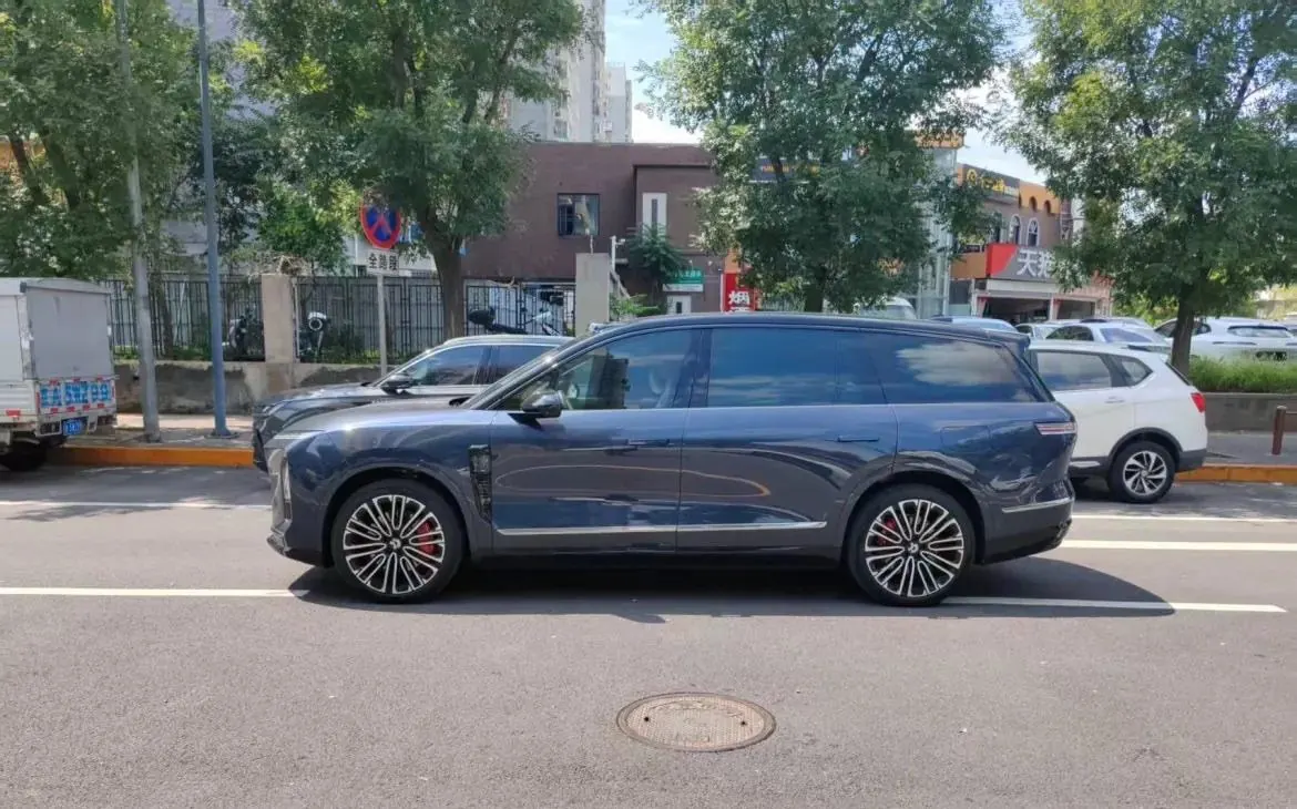 NIO 2026 ES8 6‑Seater Executive Signature Edition Automatic Transmission 4