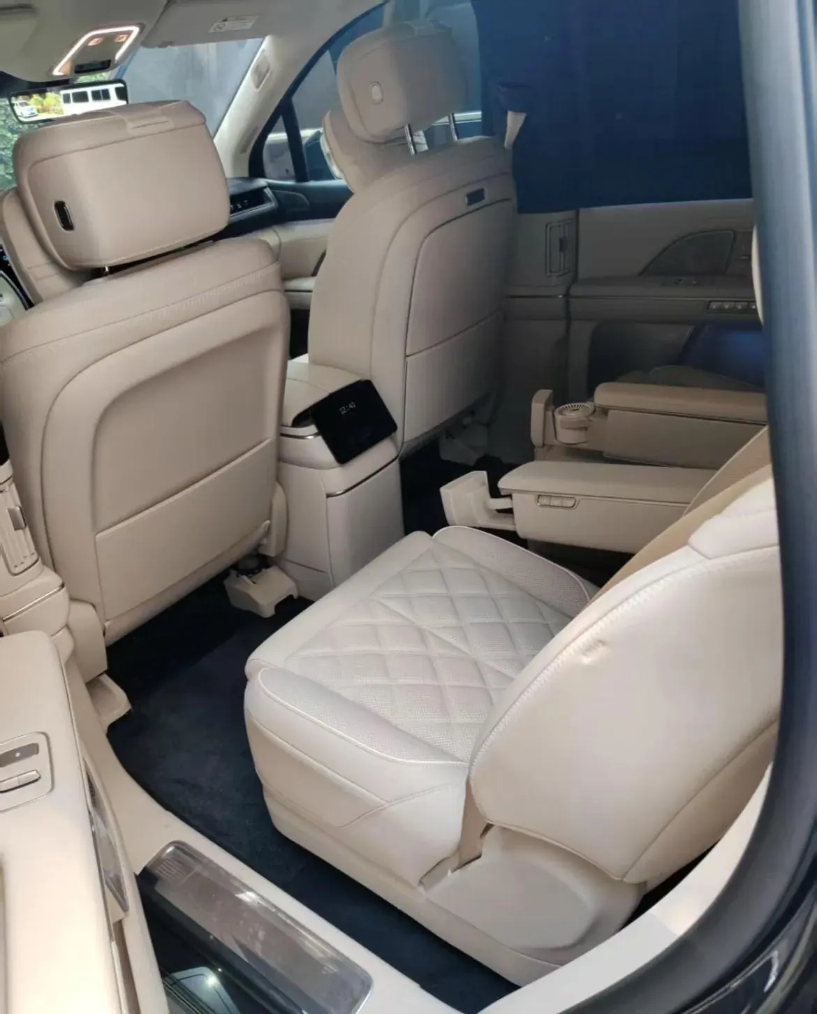 NIO 2026 ES8 6‑Seater Executive Signature Edition Automatic Transmission 7