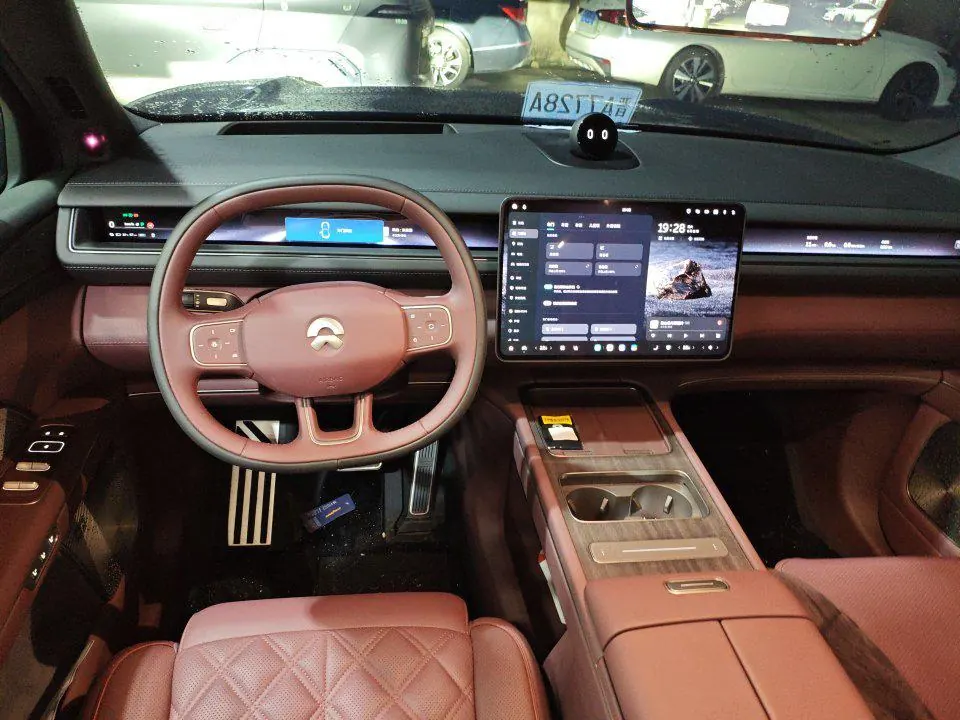 NIO 2026 ES8 6‑Seater Executive Signature Edition Automatic Transmission 5