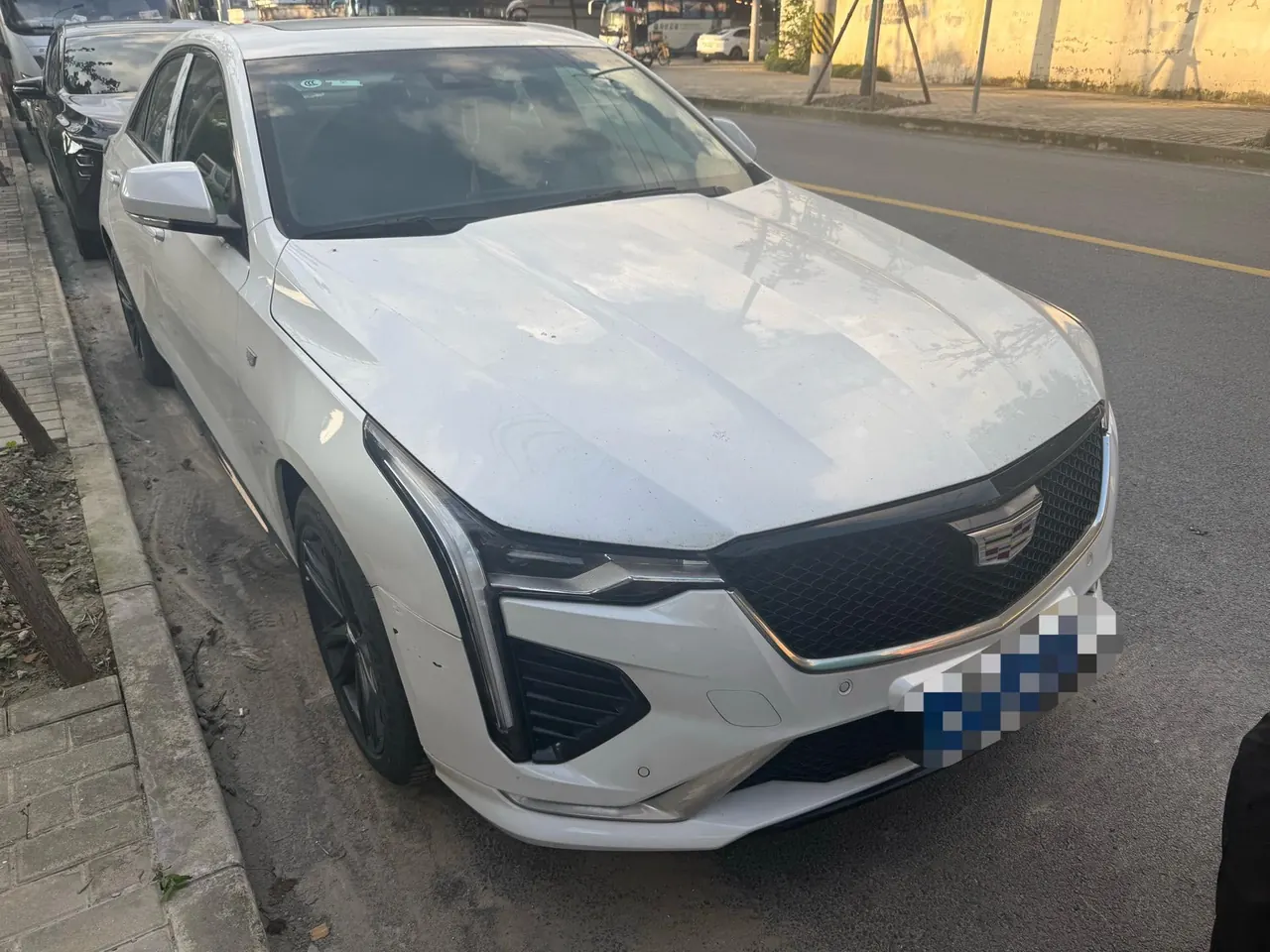 Cadillac 2023 CT4 1.5T 25T Luxury Automatic Gear 2
