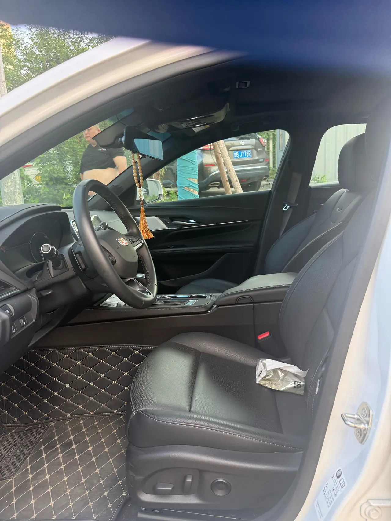 Cadillac 2023 CT4 1.5T 25T Luxury Automatic Gear 5