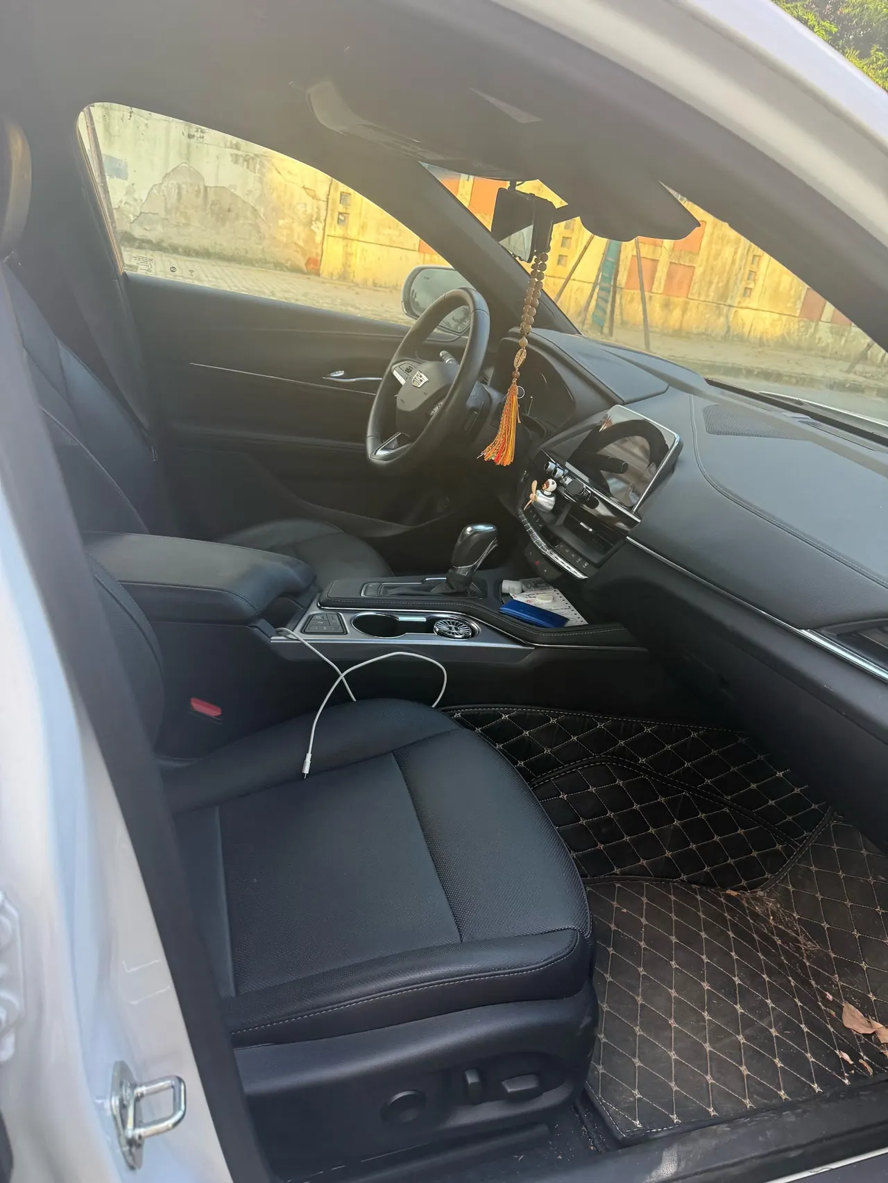 Cadillac 2023 CT4 1.5T 25T Luxury Automatic Gear 8