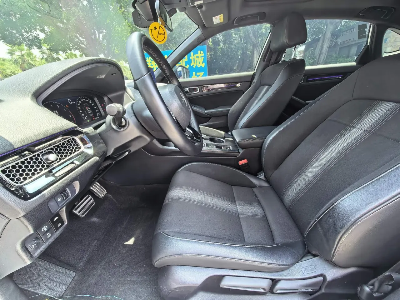 Honda 2022 Civic 1.5T Stepless 240TURBO Combustion Edition Automatic Gear 4