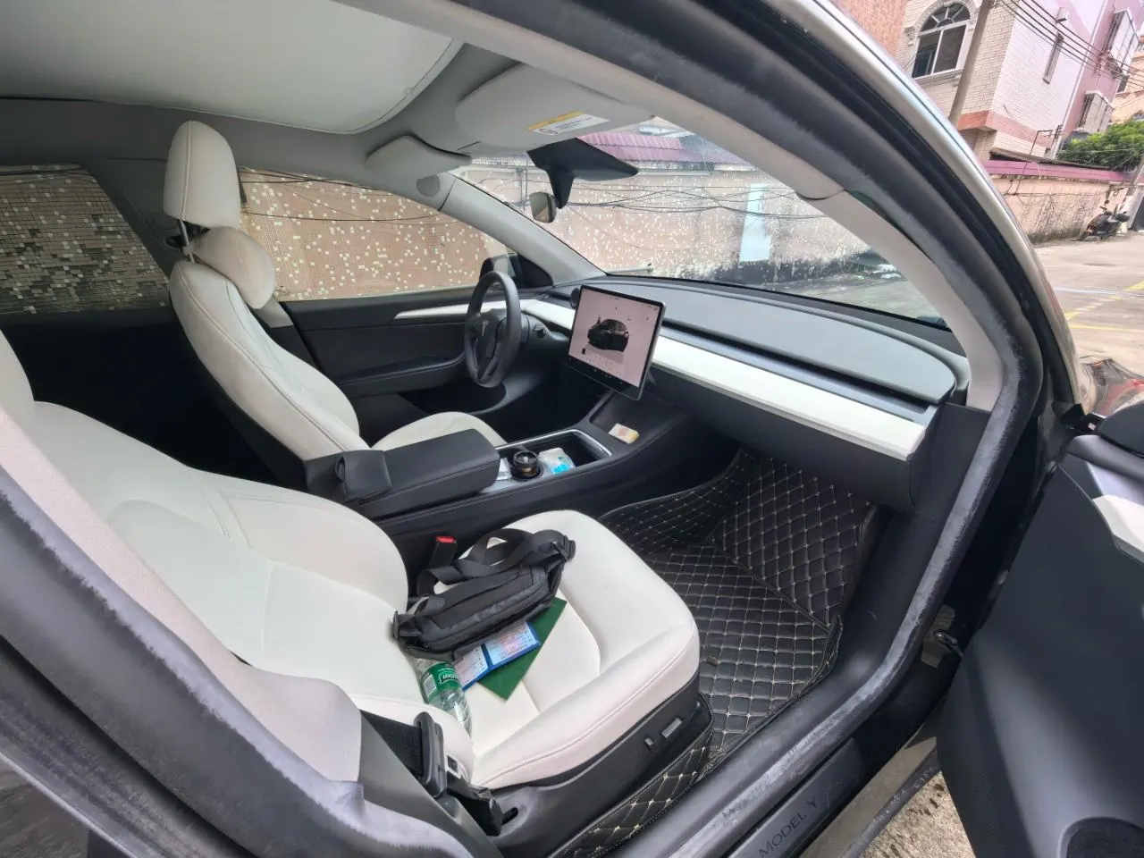 Tesla 2022 Model Y rear-wheel drive version automatic transmission 2
