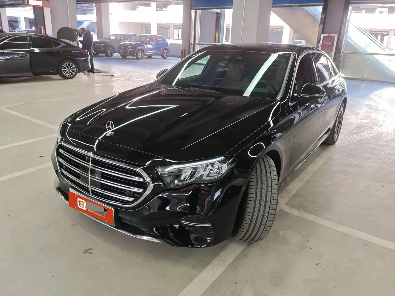 Open image lightbox: Mercedes Benz Class E New Energy 2024 E 350 e L 2.0T Automatic Gear