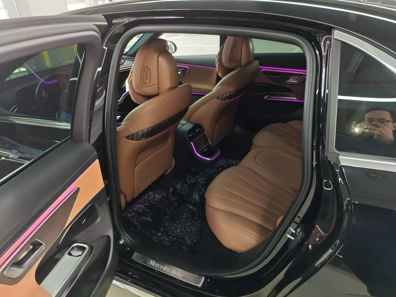 Mercedes Benz Class E New Energy 2024 E 350 e L 2.0T Automatic Gear 3