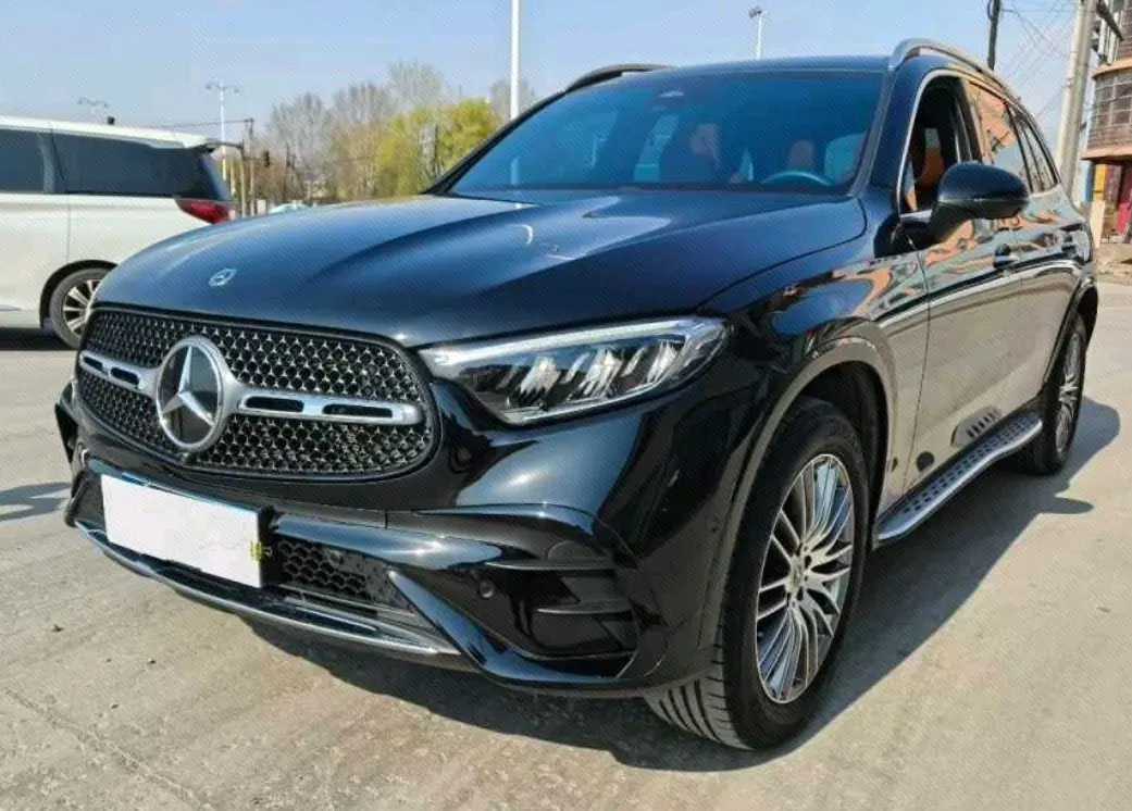 打开图片灯箱:Mercedes Benz 2024 GLC 300 L 4MATIC 48V 2.0T dynamic 5-seat automatic gear