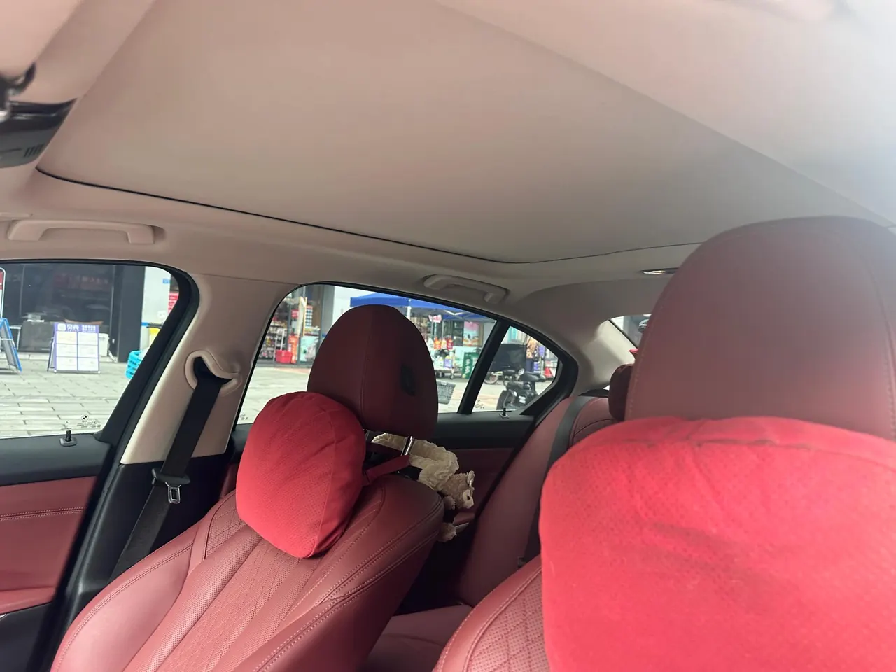 BMW 2024 i3 eDrive 35 L automatic gear 4