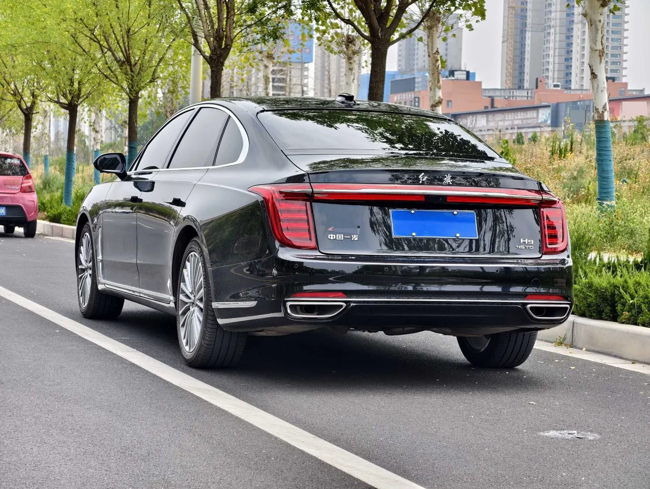 HongQi 2020 H9 48V 2.0T Zhilian Qi Chang Edition Automatic Gear 4