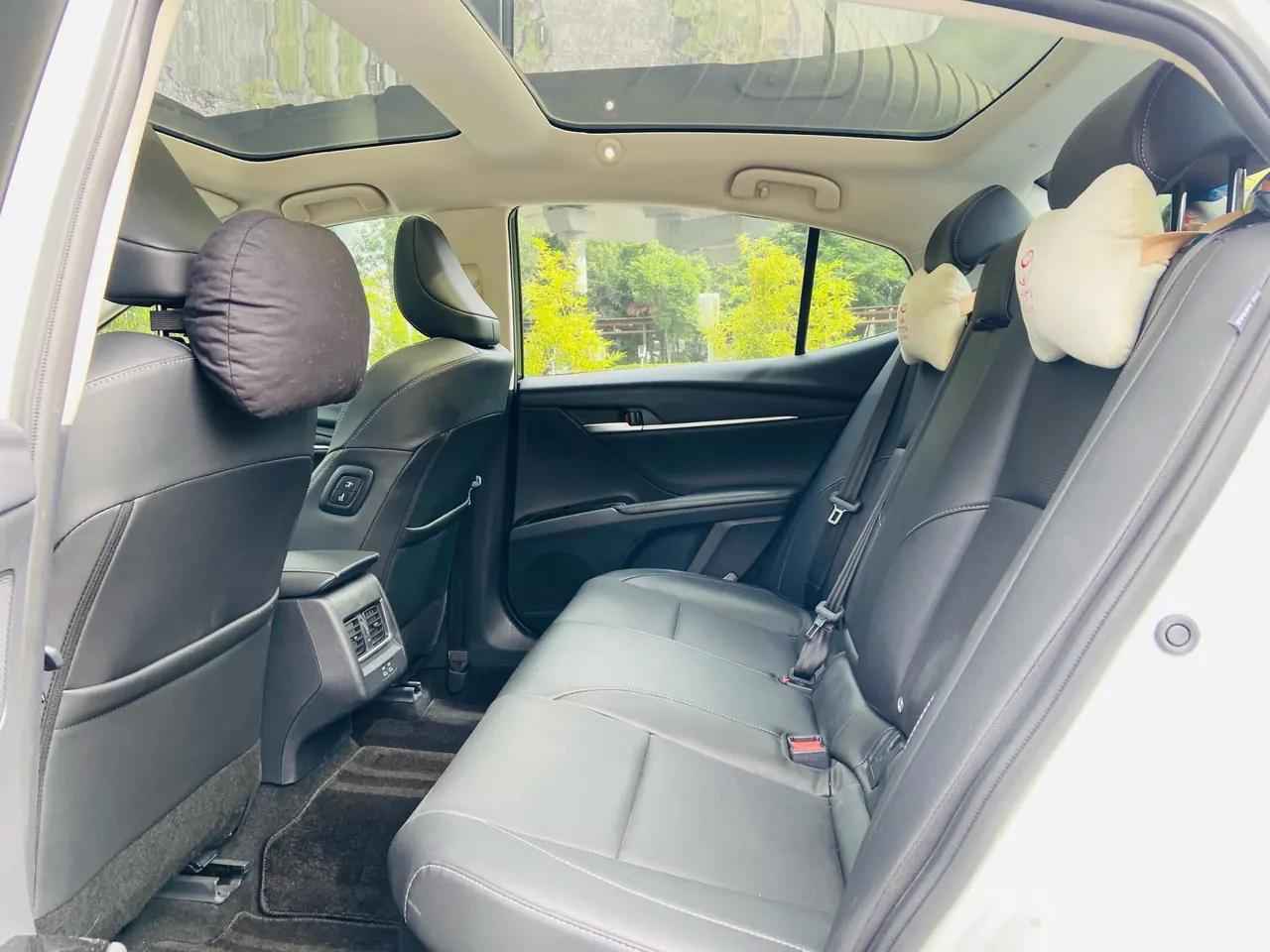 Toyota 2024 Camry Dual Engine 2.0HG Stepless Premium Edition Automatic Gear 6