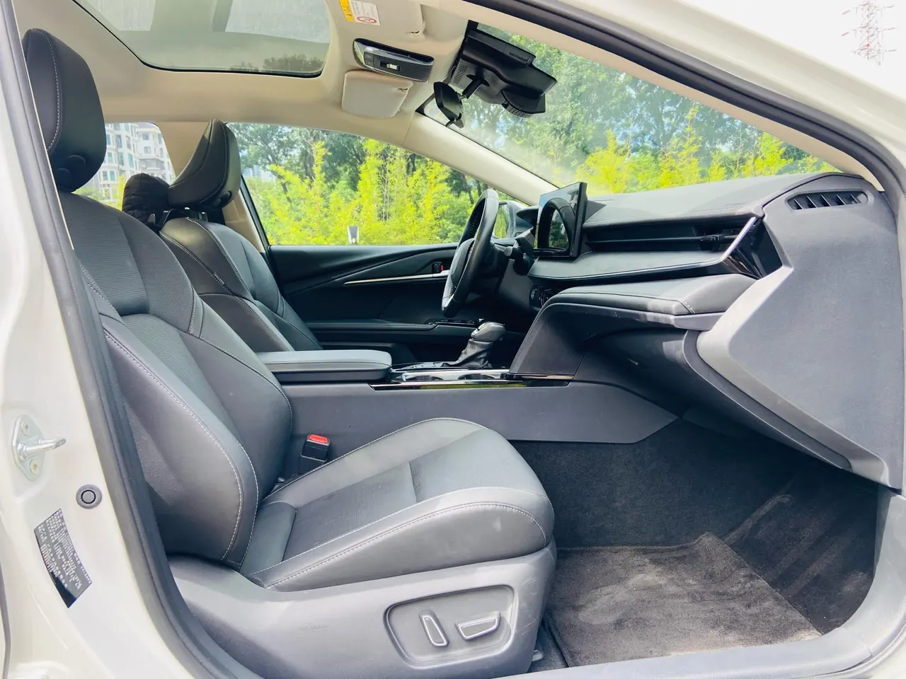 Toyota 2024 Camry Dual Engine 2.0HG Stepless Premium Edition Automatic Gear 8