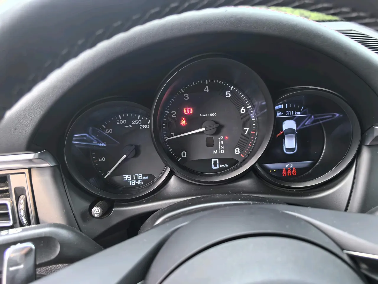 Porsche Macan (Imported) 2023 Macan 2.0T Automatic Gear 8