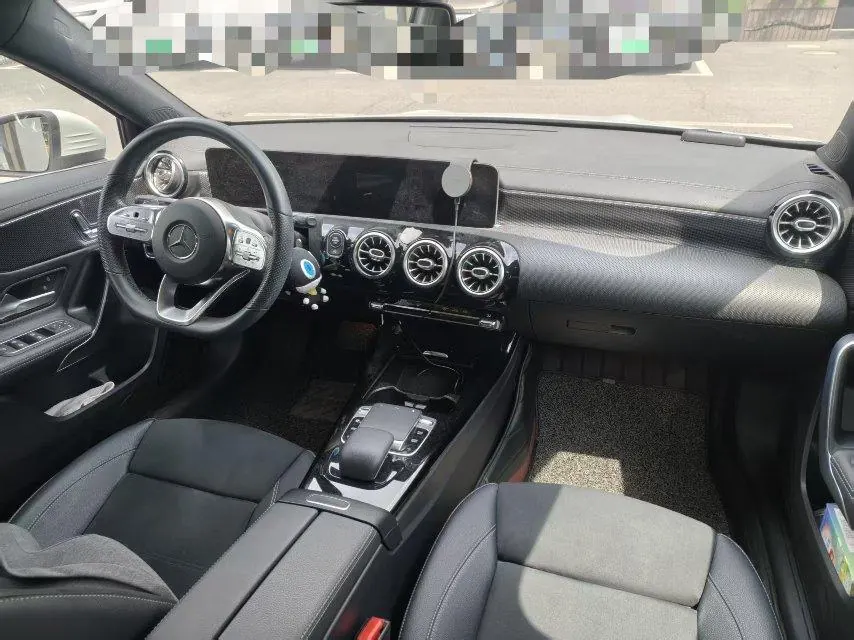 Mercedes Benz Class A 2020 A 200 L 1.3T Sports Automatic 3
