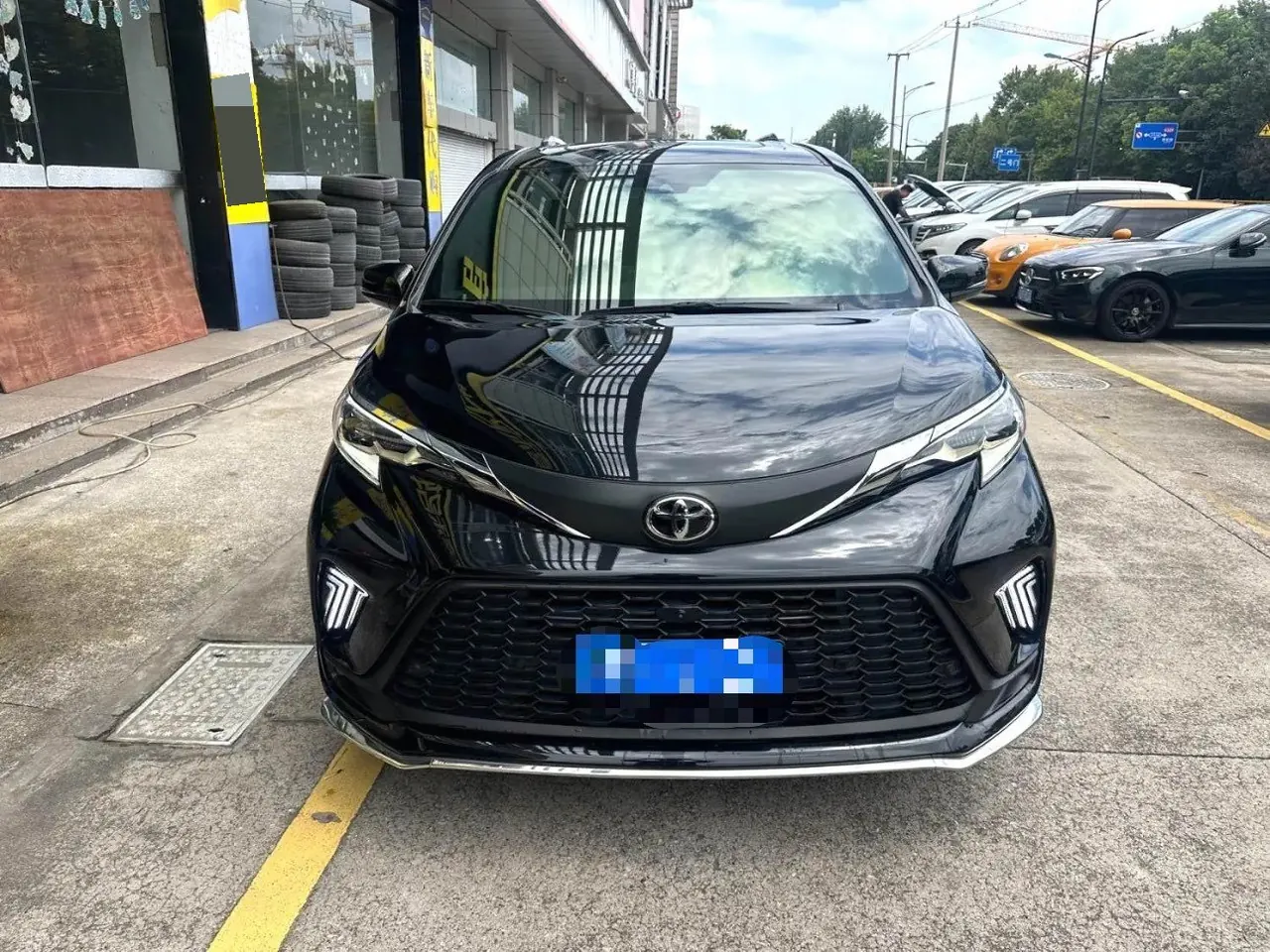 Toyota 2024 Grevia HYBRID 2.5 Stepless Comfort Edition Automatic Transmission 2