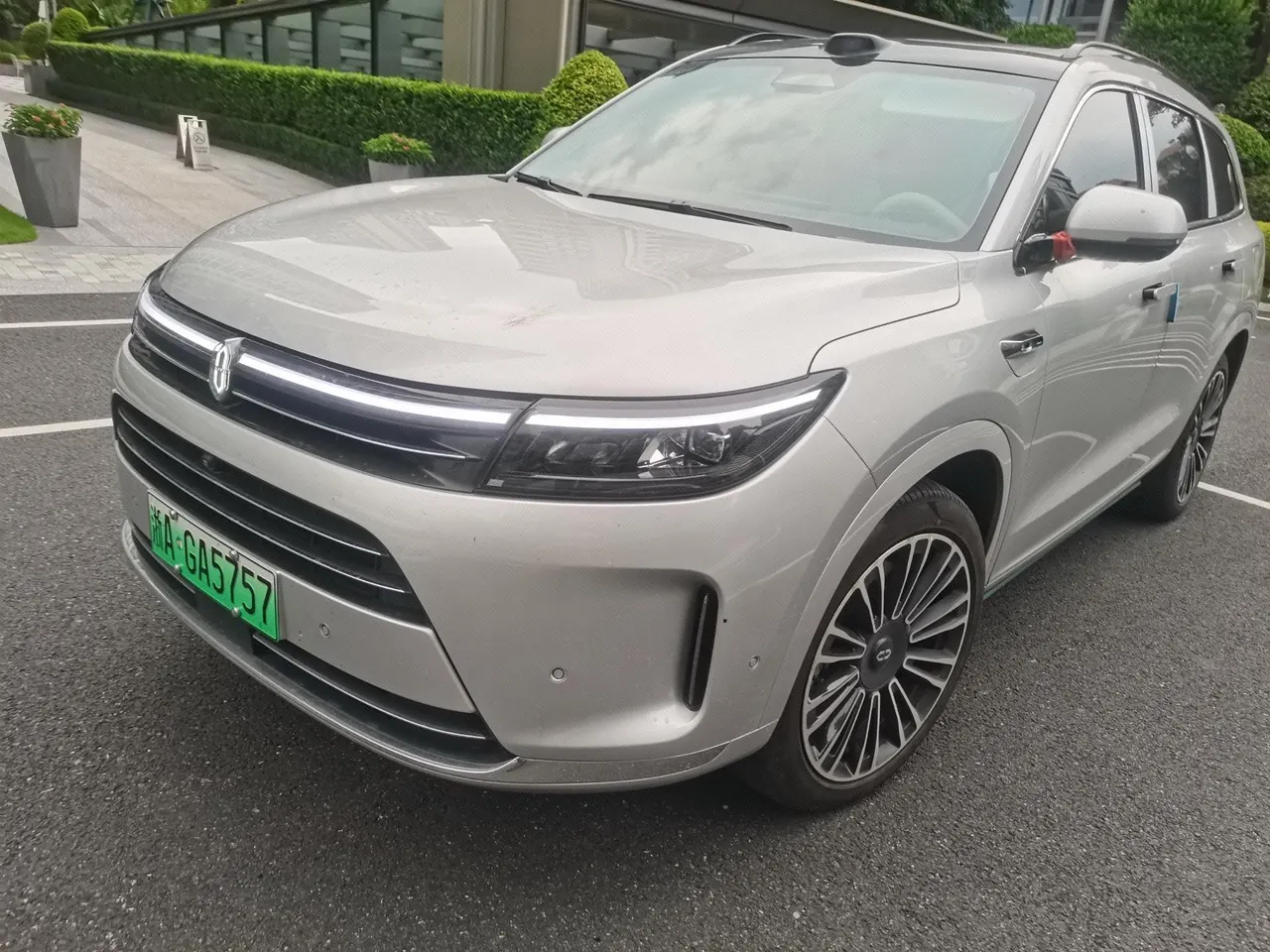 打开图片灯箱:AITO 2024 AITO M7 Smart Drive Four-wheel Drive Max Edition 5-seat Automatic Gear