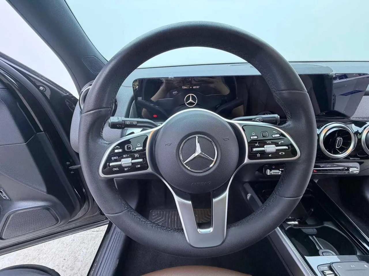Mercedes Benz 2021 GLB 180 1.3T Fashion Automatic 8