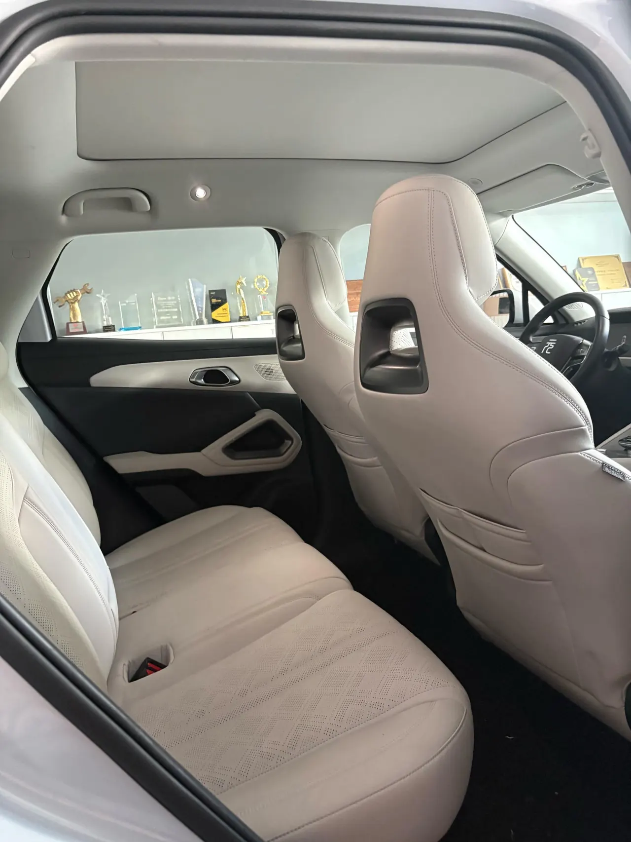 BYD 2024 Yuan UP 401KM Exceed Automatic Gear 4