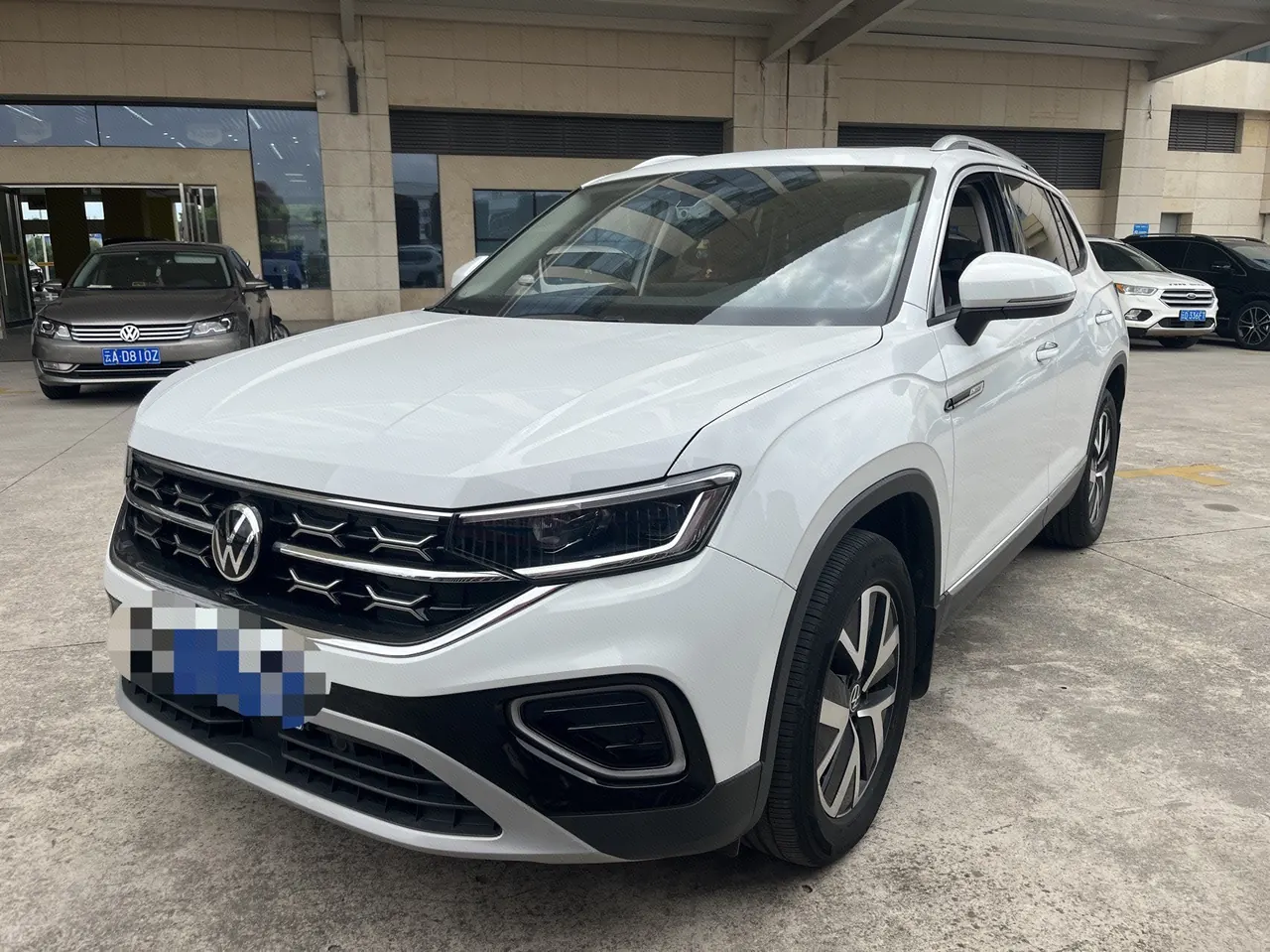 Open image lightbox: Volkswagen 2024 Tanyue 1.5TSI 300TSI Two-Drive Luxury Plus Advanced Edition Automatic Gear