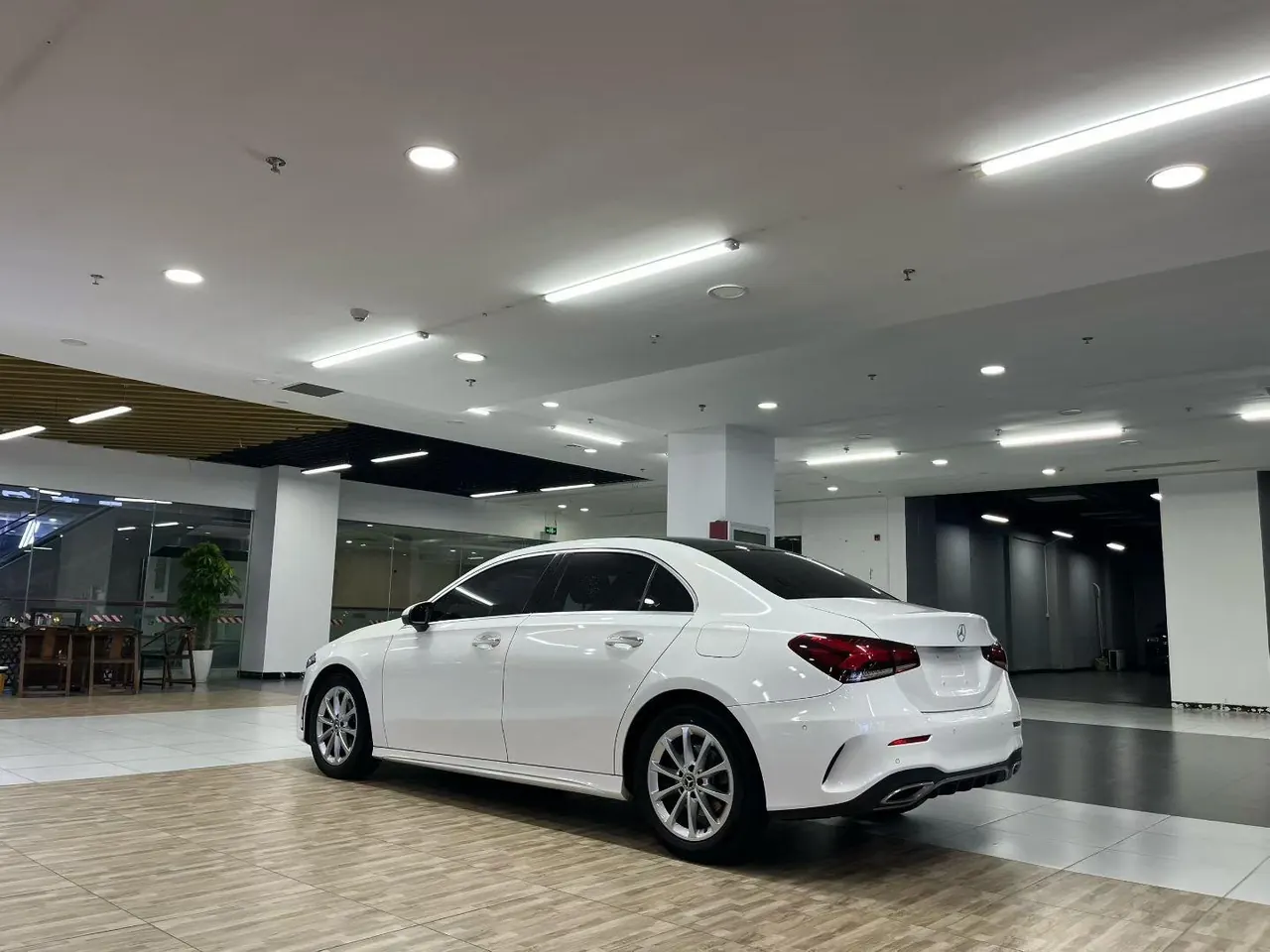 Mercedes Benz Class A 2022 A 200 L 1.3T Dynamic Automatic 7