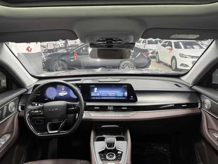 Chery 2024 Ruihu 8 PRO 1.6T 290T Champion Edition Two-Drive Peak Edition 7-seat Automatic Gear 5