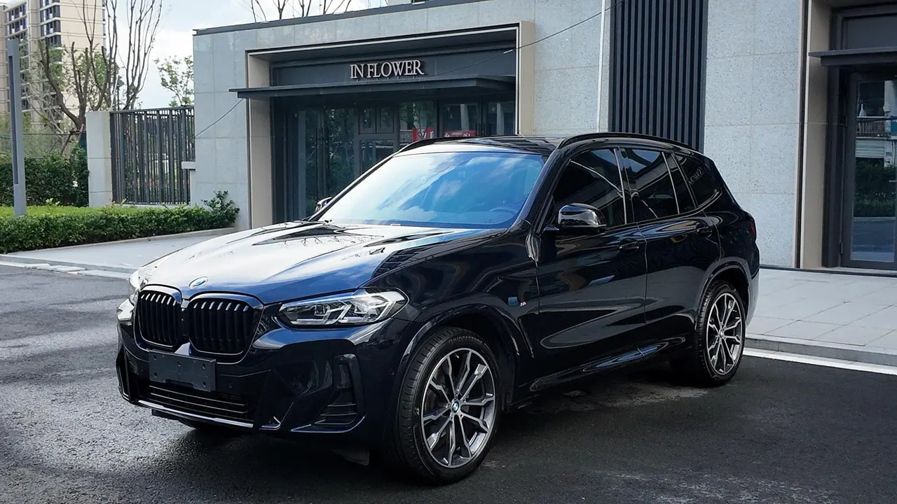 Open image lightbox: BMW 2023 X3 xDrive30i 2.0T Leading M Obsidian Night Suit Automatic Gear