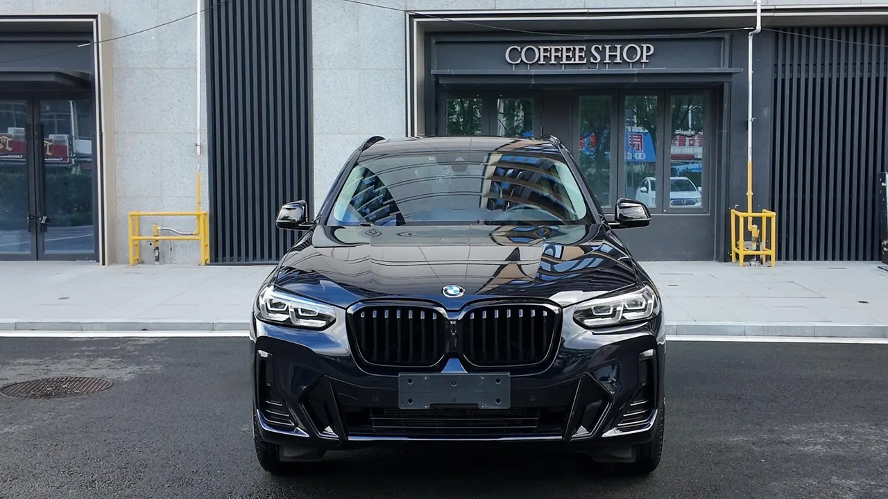 BMW 2023 X3 xDrive30i 2.0T Leading M Obsidian Night Suit Automatic Gear 2